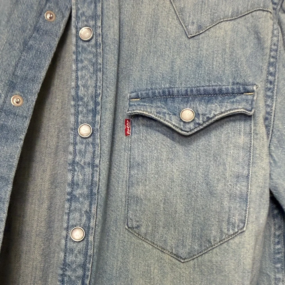 Levi's Light Blue Denim Western Snap-Front Shirt - Picture 3 of 4